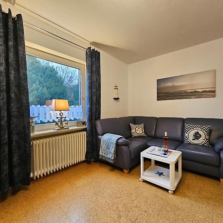 Ferienwohnungen Im Haus Ankerplatz 埃森斯 外观 照片