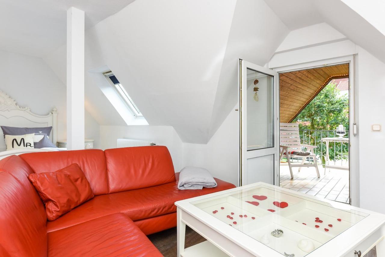 Ferienwohnungen Im Haus Ankerplatz 埃森斯 外观 照片
